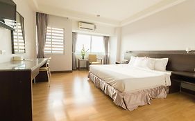 Sinkiat Buri Hotel